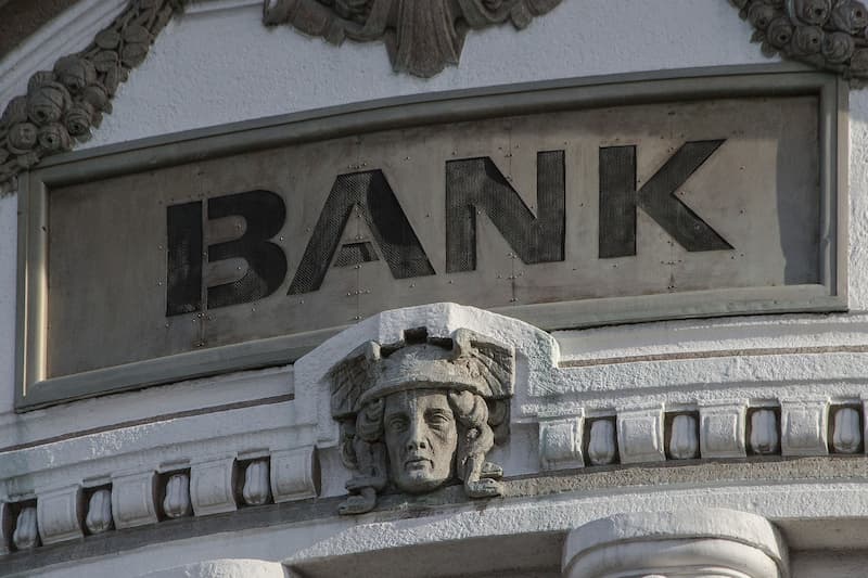وصول مطالبات بانکی
